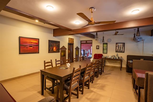 Severos restaurant dining tables