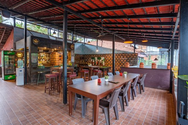 Covered outdoor dining area