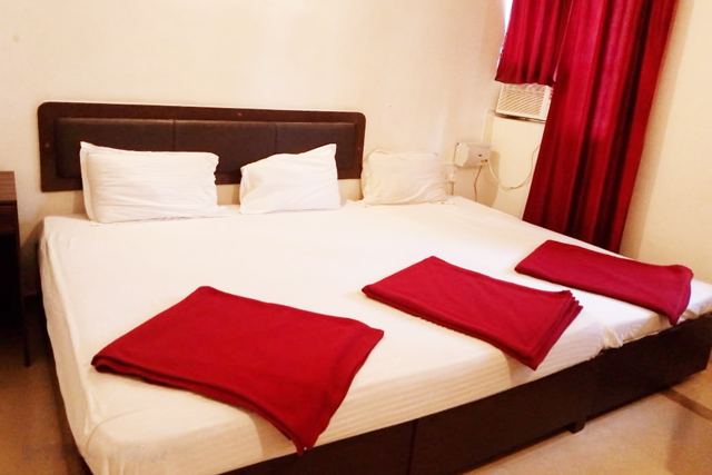 Triple bed room with fresh linen